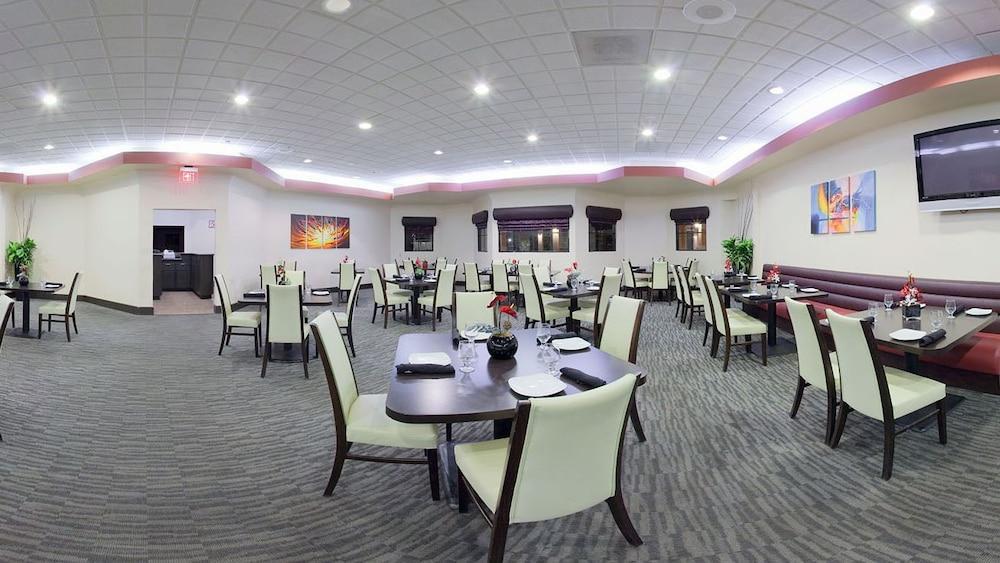 Radisson Hotel 3*