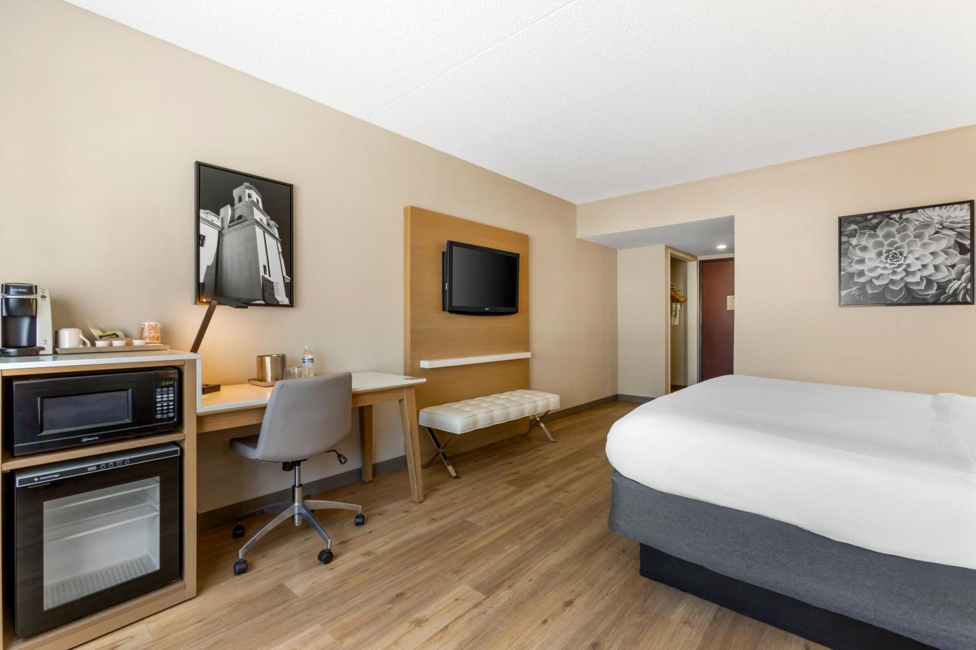 Radisson Hotel 3*